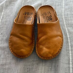 Vibram Men's Brown Leather Slip-On Loafers
